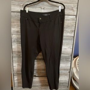 Torrid Ponte Pant Jegging 16R fits 18R black